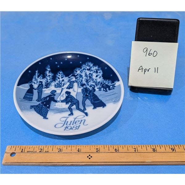 Vintage Norwegian 1981 Christmas Limited Edition Plate. By Porsgrund.