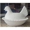 Image 2 : Vintage Indiana Glass Hen on Nest - White Milk Glass candy dish - 7" x 5.5"