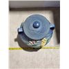 Image 2 : Roseville pottery urn with lid- 4"-8"