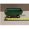 Image 2 : Vintage John Deere Toy Crain Cart
