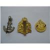 Image 2 : LOT OF 3 MILITARY CAP BADGES