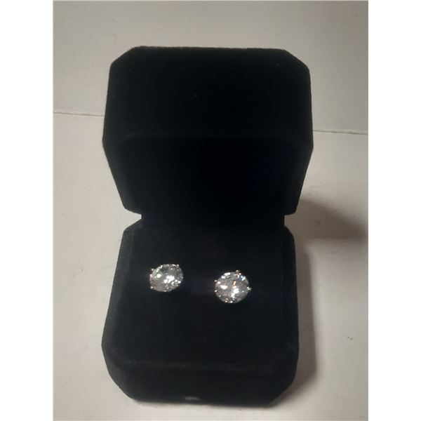 NEW 18K Gold Plated 3.0ct Stud Earrings
