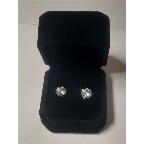 NEW Platinum Plated 2.0ct Stud Earrings