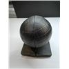Image 3 : Heavy bronze toned globe hemisphere book ends