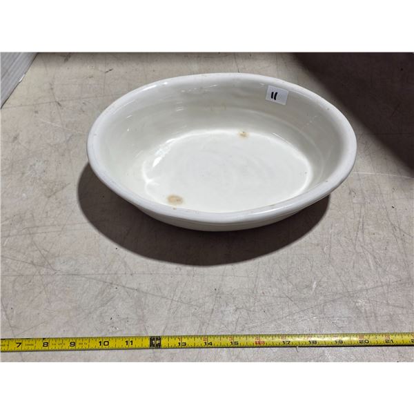 Vintage medalta oval bowl