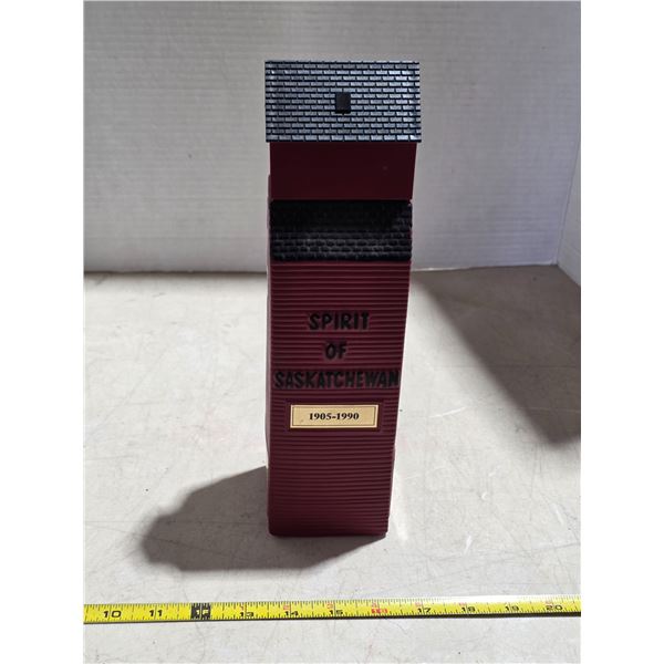 Spirit of sask elevator whiskey bottle