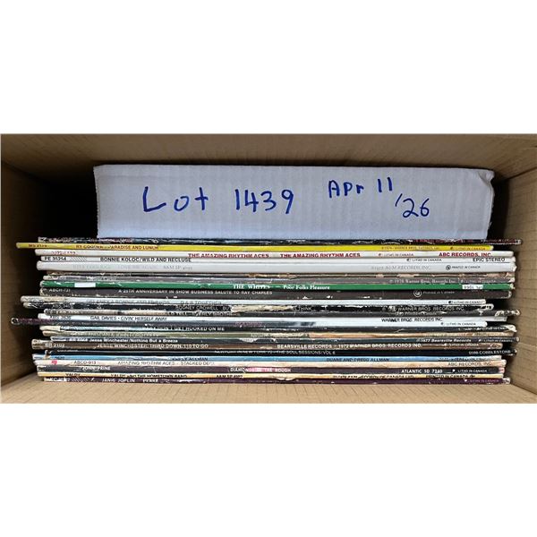 Box of 22 vinyl record albums with some 45’s. Mostly 1970s. Joplin, Poco, Crowell. Ry Coode