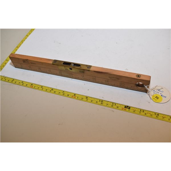 Hockley Abbey Level Ruler