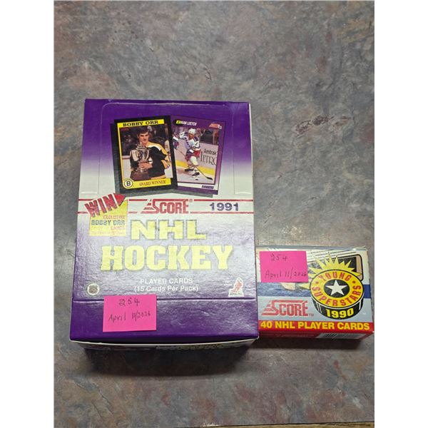 Sealed box of score hockey cards