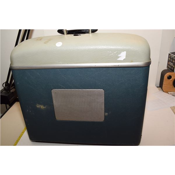 1940’s Illustravox Projector & Record Player ** As Is (Does not Power Up)