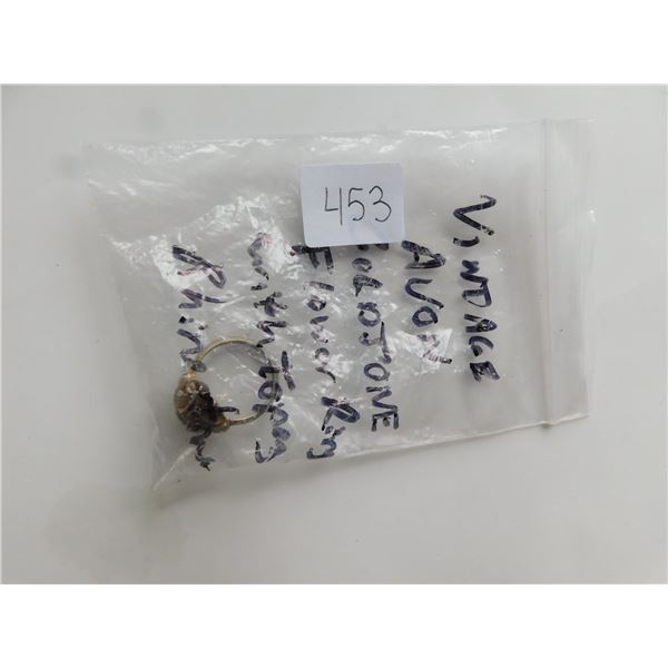 VINTAGE AVON GOLDTONE FLOWER RING WITH TOPAZ RHINESTONE