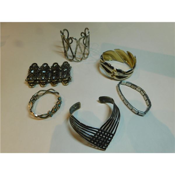 VINTAGE BRACELET LOT