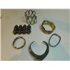 Image 2 : VINTAGE BRACELET LOT
