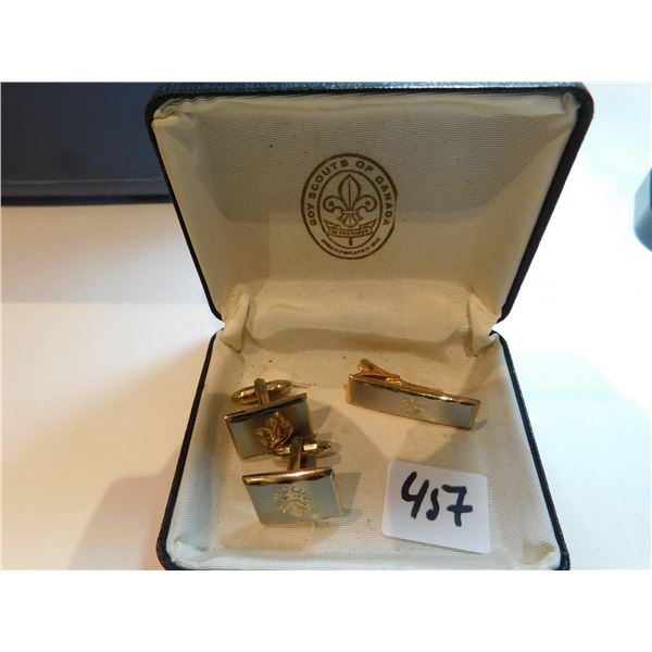 BOY SCOUT CUFF LINK SET IN BOX