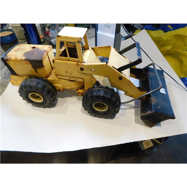 STEEL TONKA LOADER LARGE SANDBOX SIZE