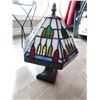Image 2 : TIFFANY STYLE LAMP, PADDLE DESIGN, 13 ¾ “TALL, WORKS
