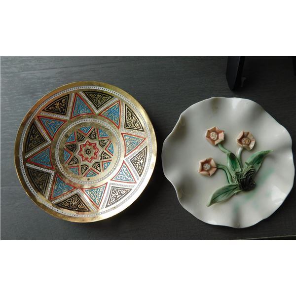 MCM YAISED TULIP WALL PLAQUE 4”, AND INDIA BRASS TRINKET DISH