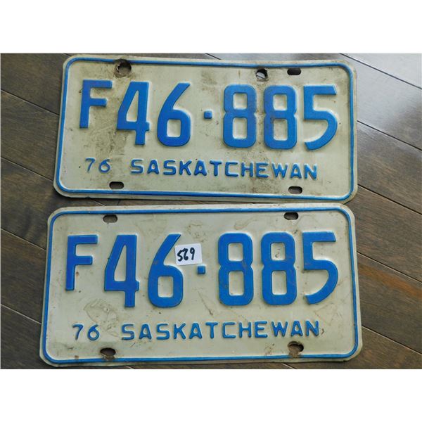 1976 MATCHING FARM PLATES, SASKATCHEWAN