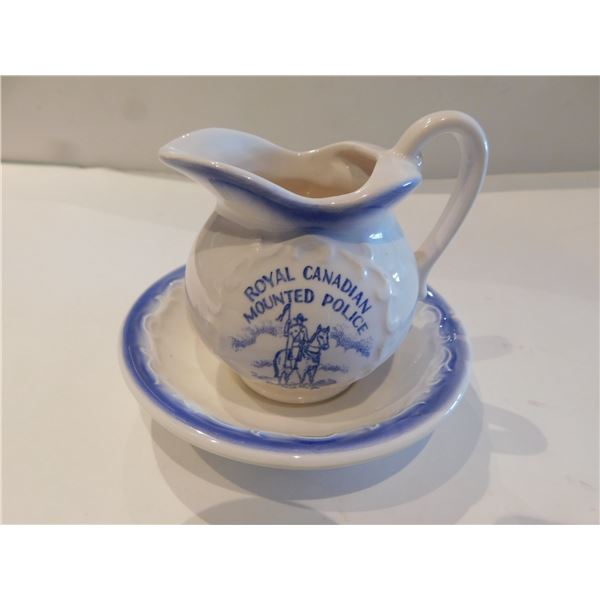 ROYAL CANADIAN MOUNTED POLICE MINIATURE, PITCHER AND BASIN
