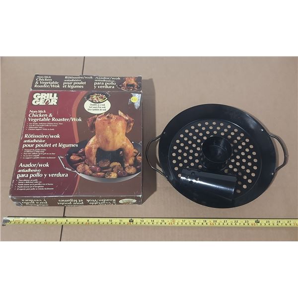 "Grill Gear" Chicken Roaster.