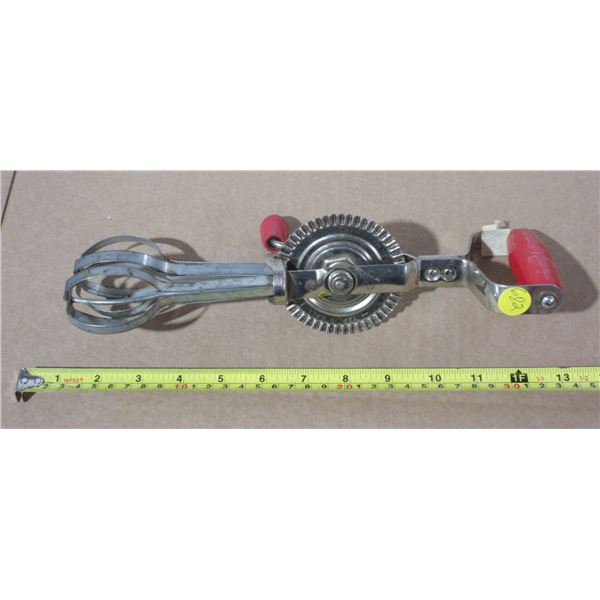 Taplin Mfg Co. Vintage Egg Beater.