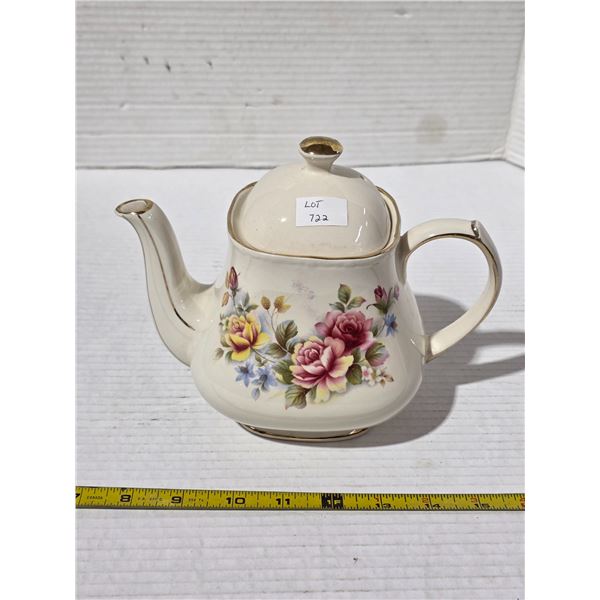 Sadler teapot - england