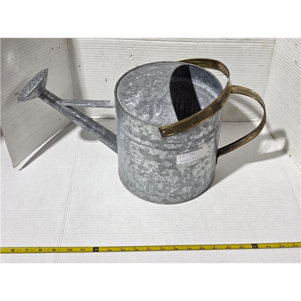 Metal watering can
