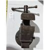 Image 3 : Canadian #4 bench vise