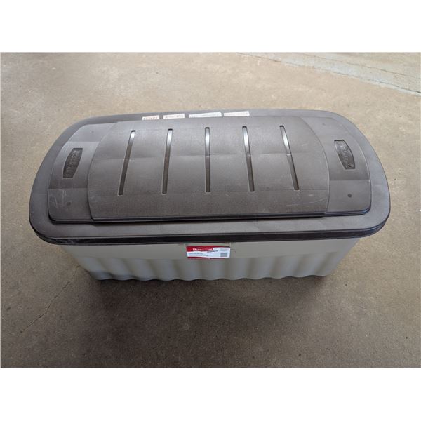 Large Rubbermaid Container