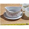 Image 2 : 2 pyrex creamers, pyrex gravy boat and 1 premiere fine china gravy boat