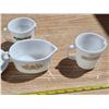 Image 3 : 2 pyrex creamers, pyrex gravy boat and 1 premiere fine china gravy boat
