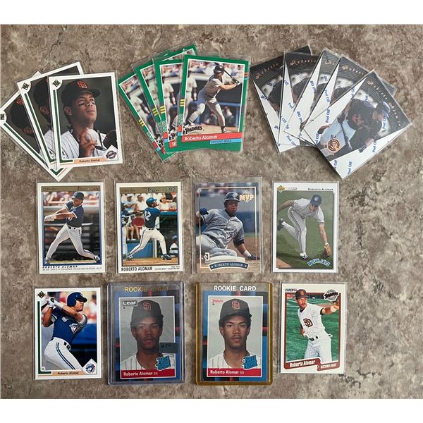 Roberto Alomar lot of baseball cards with Leaf and Donruss rookies.