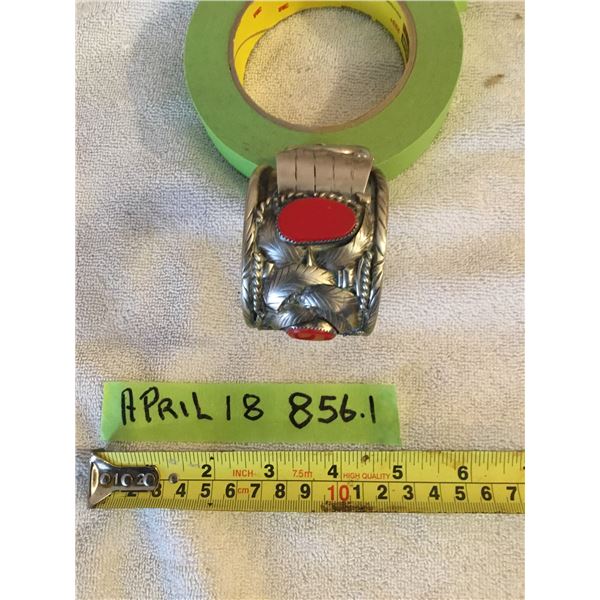 Mens watch bracelet- non magnetic- needs battery