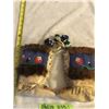 Image 5 : Vintage childs mukluks beaded- good condition