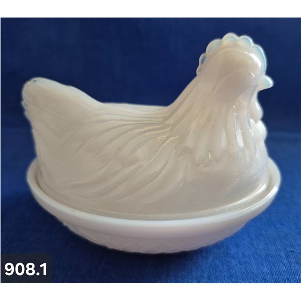 908. Vintage Anchor-Hocking milk glass hen-on-a-nest, no damage
