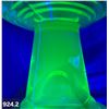 Image 2 : 924. Uranium glass oil lamp - behive pattern, RARE to be uranium glass in this pattern - MINT CONDIT