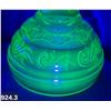 Image 3 : 924. Uranium glass oil lamp - behive pattern, RARE to be uranium glass in this pattern - MINT CONDIT