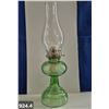 Image 4 : 924. Uranium glass oil lamp - behive pattern, RARE to be uranium glass in this pattern - MINT CONDIT