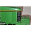 Image 5 : 933. Ertl John Deere tractor - mint condition, 9 1/2 inches long, from the 80s or 90s. (Diecast Meta