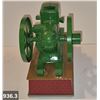 Image 3 : 936. John Deere engine - mint condition, battery-operated, untested, from the 80s or 90s, 6 inches. 