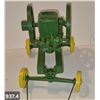 Image 4 : 937. John Deere engine - mint condition, with draw bar, from the 80s or 90s, 6 1/2 inches without ba