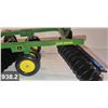 Image 2 : 938. John Deere tandem disc - mint condition, from the 80s or 90s, 14 1/2 inches. (Diecast Metal)