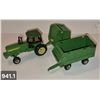 Image 1 : 941. John Deere 1/64 tractor with 2 implements - mint condition, from the 80s or 90s. (Diecast Metal