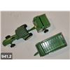 Image 2 : 941. John Deere 1/64 tractor with 2 implements - mint condition, from the 80s or 90s. (Diecast Metal