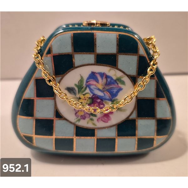 952. Vintage miniature porcelain purse (handbag), approx. 2 1/2 by 3 1/4 inches, 22k gold-plated tri