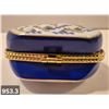 Image 3 : 953. Vintage miniature porcelain purse (handbag), approx. 3 1/4 by 3 inches, 22k gold-plated trim