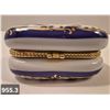 Image 3 : 955. Vintage miniature porcelain purse (handbag), approx. 2 1/2 by 3 1/4 inches, 22k gold-plated tri