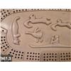 Image 3 : 961. Inuit carving - cribbage board, signed by maker, excellent condition