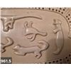 Image 5 : 961. Inuit carving - cribbage board, signed by maker, excellent condition