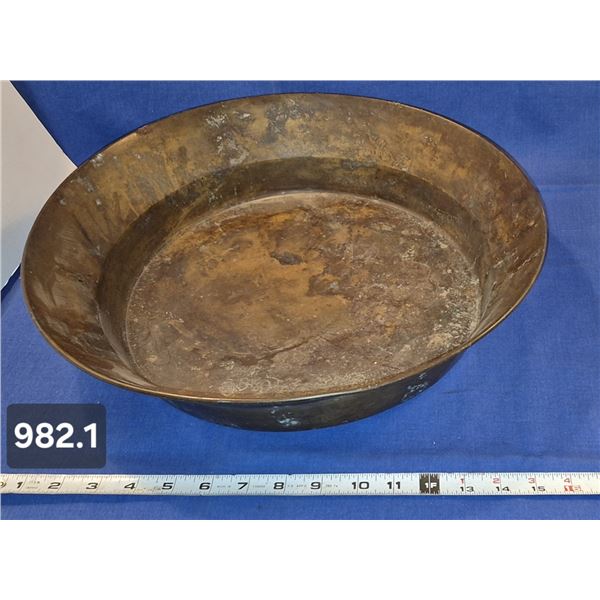 982. Antique solid brass pan for gold-panning, great shape for age, 3 3/4 inches deep, 16 inches acr